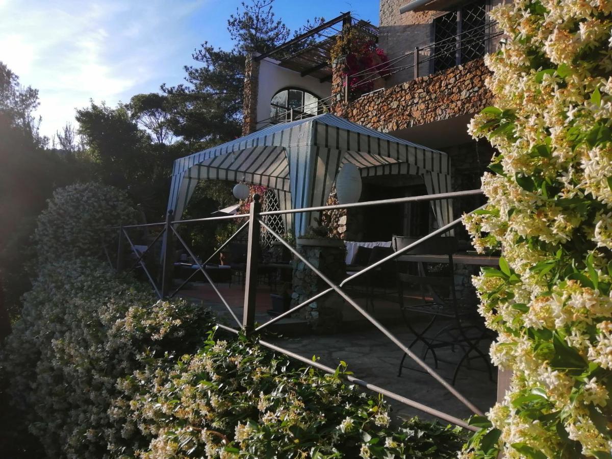 Le Terre Del Drago Apartment Bergeggi Exterior photo