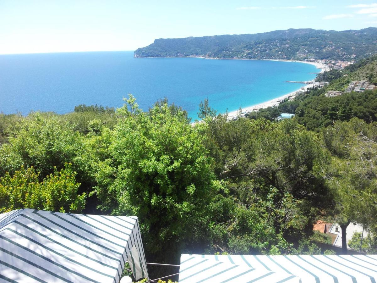 Le Terre Del Drago Apartment Bergeggi Exterior photo